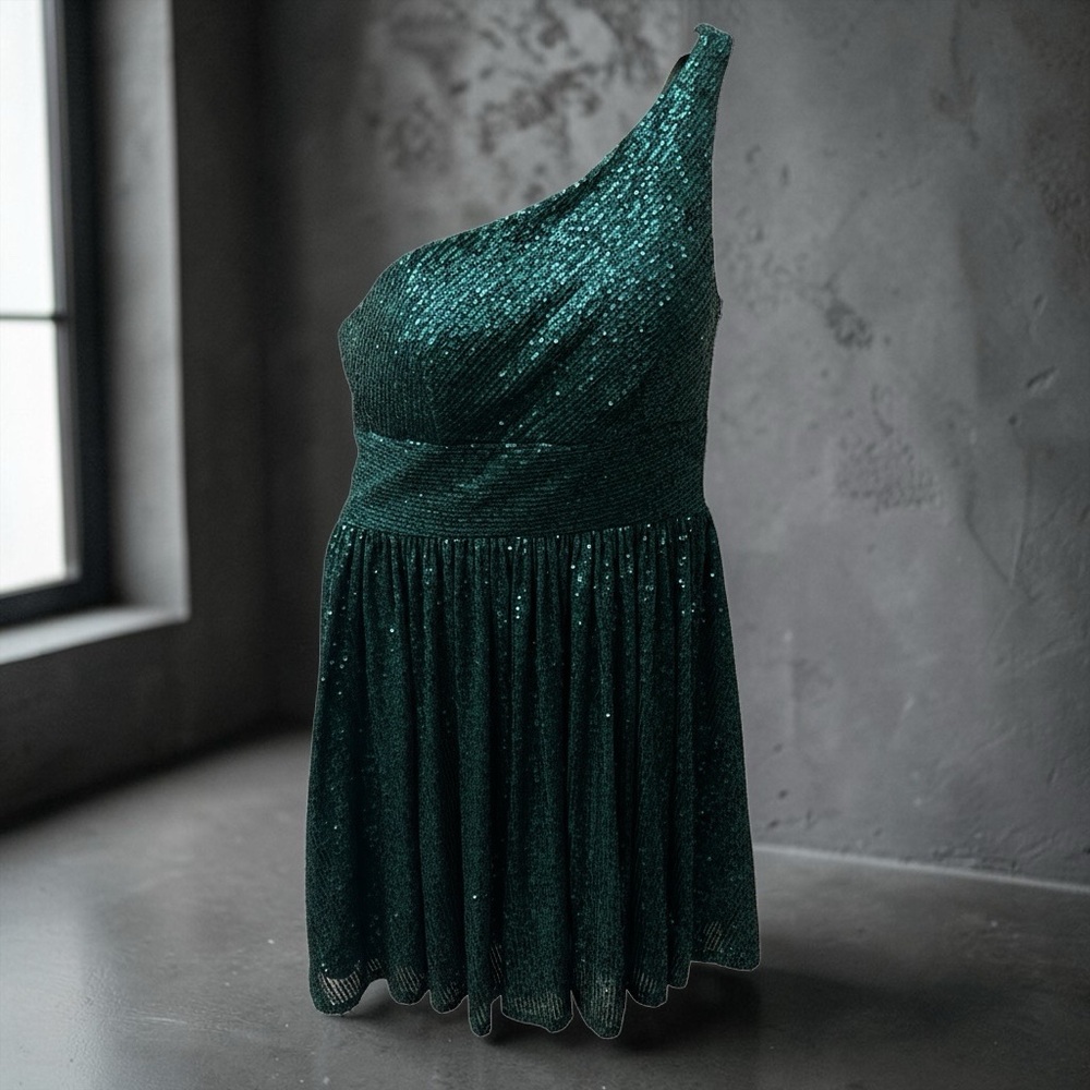 One-Shoulder Emerald Sequin Prom Dress